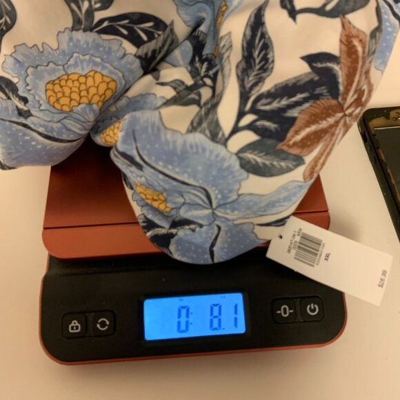 Old Navy Womens Shorts SZ XXL Blue Floral Flat Front NWT Causal Tropical Relaxed - Picture 9 of 9